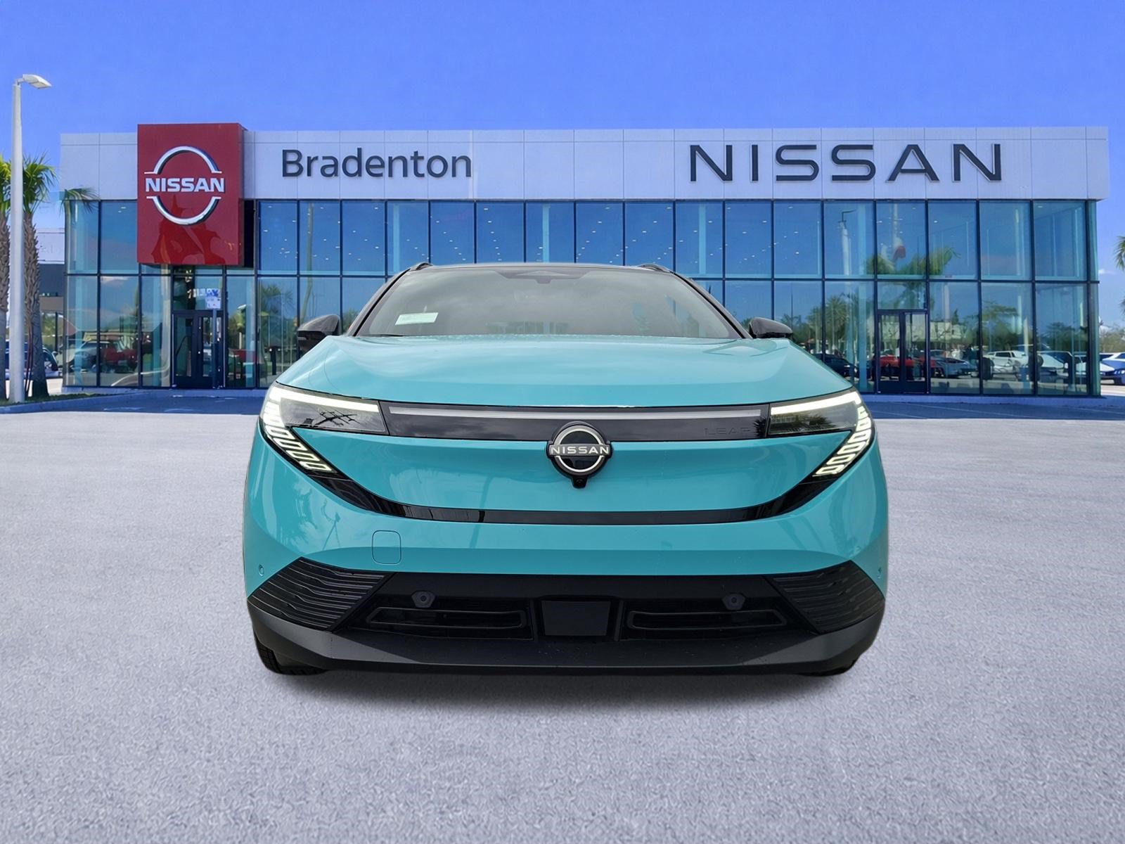 New 2026 Nissan Leaf Platinum+ w/ Cargo Package (Platinum+) FWD image 2