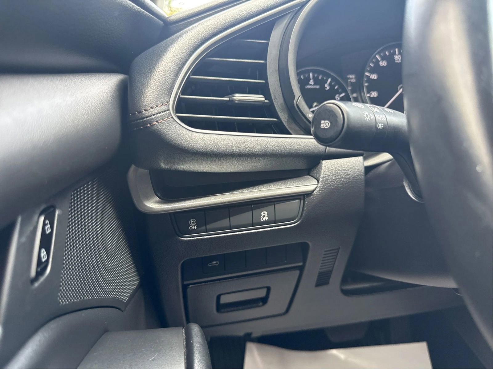 Used 2022 MAZDA MAZDA3 s FWD image 18