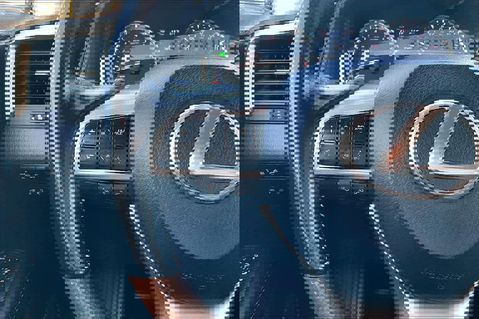 Used 2021 Lexus RX 350L w/ Premium Package image 23