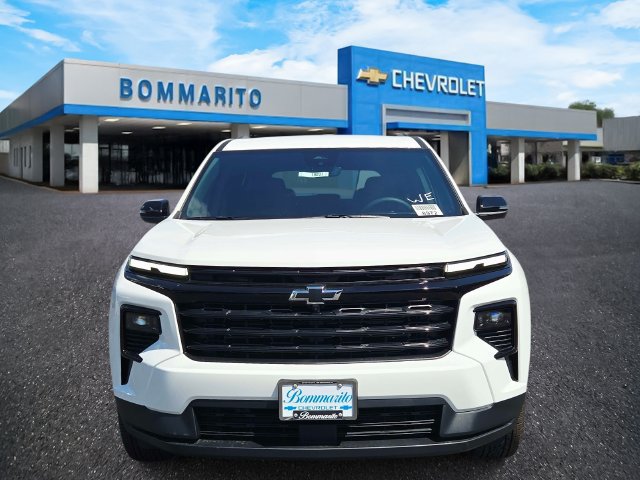 New 2027 Chevrolet Traverse LT w/ Midnight/Sport Edition FWD image 8