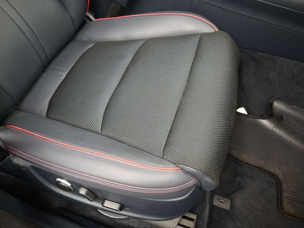 Used 2025 Genesis GV70 2.5T w/ Sport Prestige Package image 12