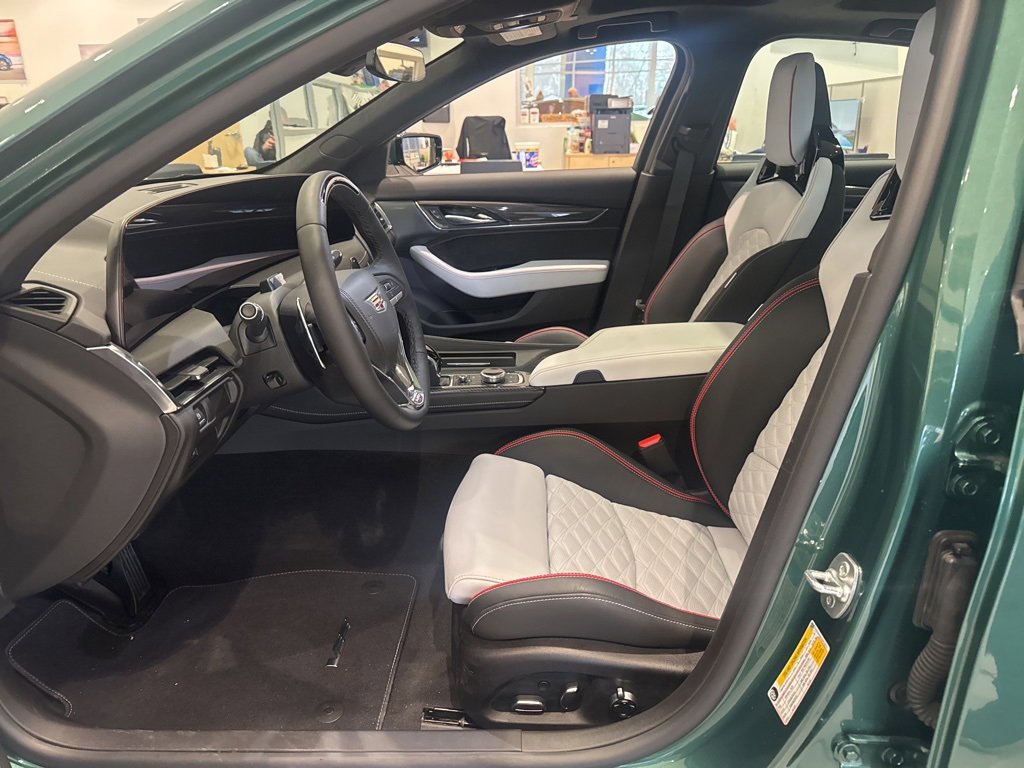 Used 2025 Cadillac CT5 V Blackwing w/ Super Cruise 1 Package image 9