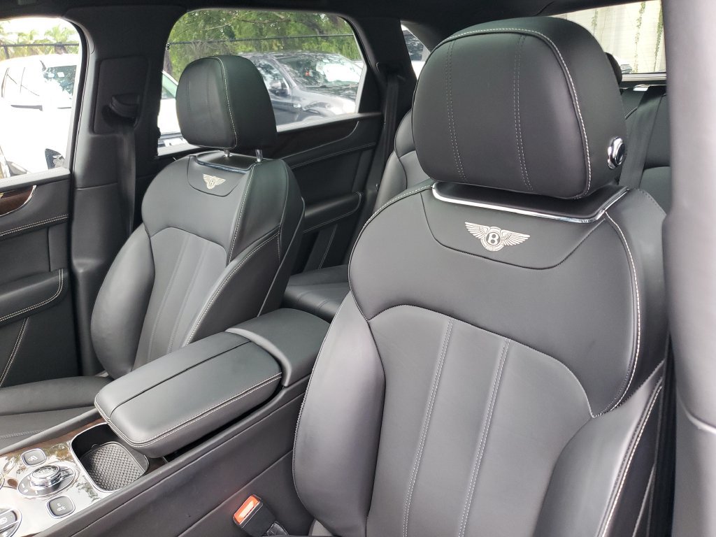 Used 2018 Bentley Bentayga AWD/4WD image 21