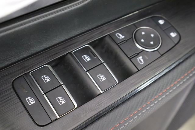 Used 2025 Nissan Kicks SR FWD image 22