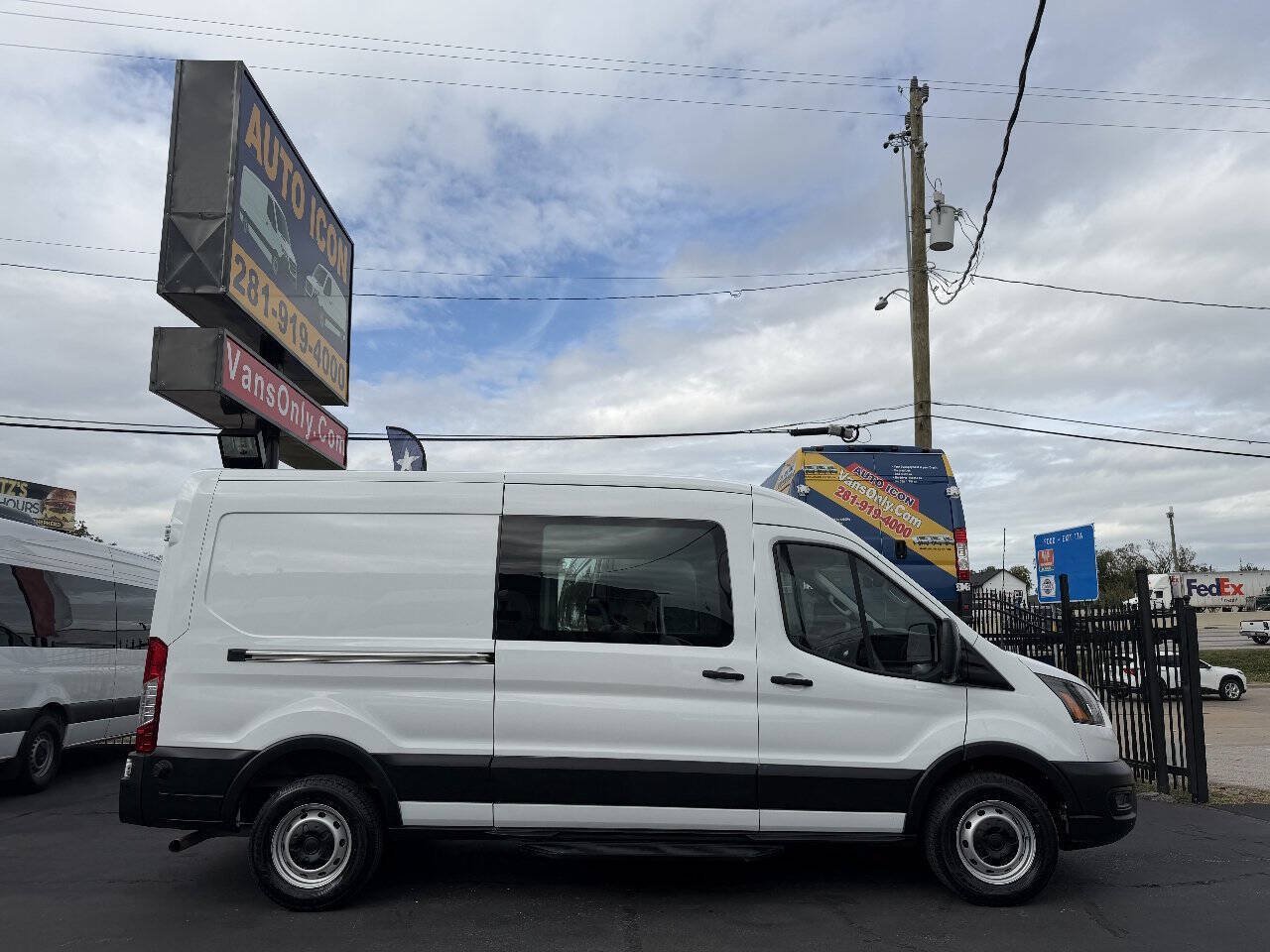 Used 2020 Ford Transit 250 Medium Roof RWD image 3