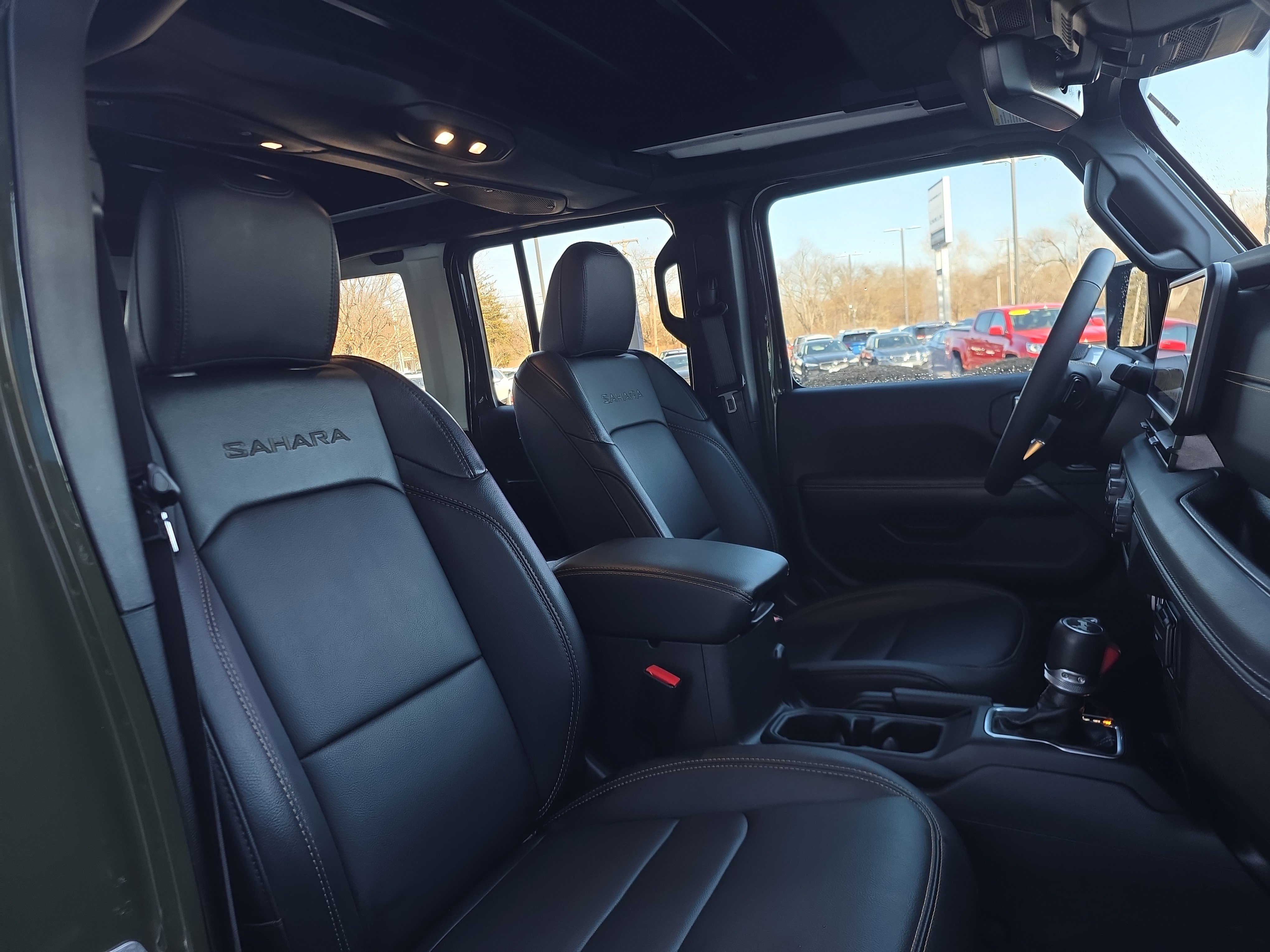 Used 2024 Jeep Wrangler Sahara w/ Technology Group image 31