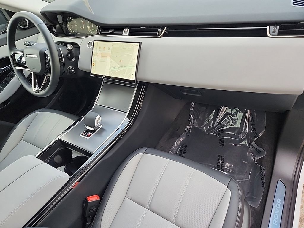 New 2025 Land Rover Range Rover Evoque Dynamic SE image 28