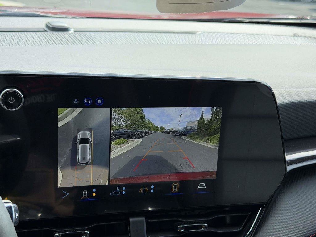 New 2027 Chevrolet Equinox RS w/ Safety and Technology Package FWD image 5