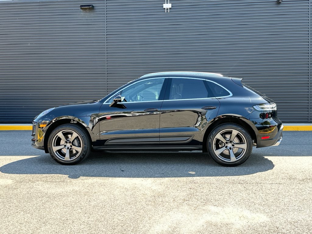 New 2026 Porsche Macan AWD/4WD image 2