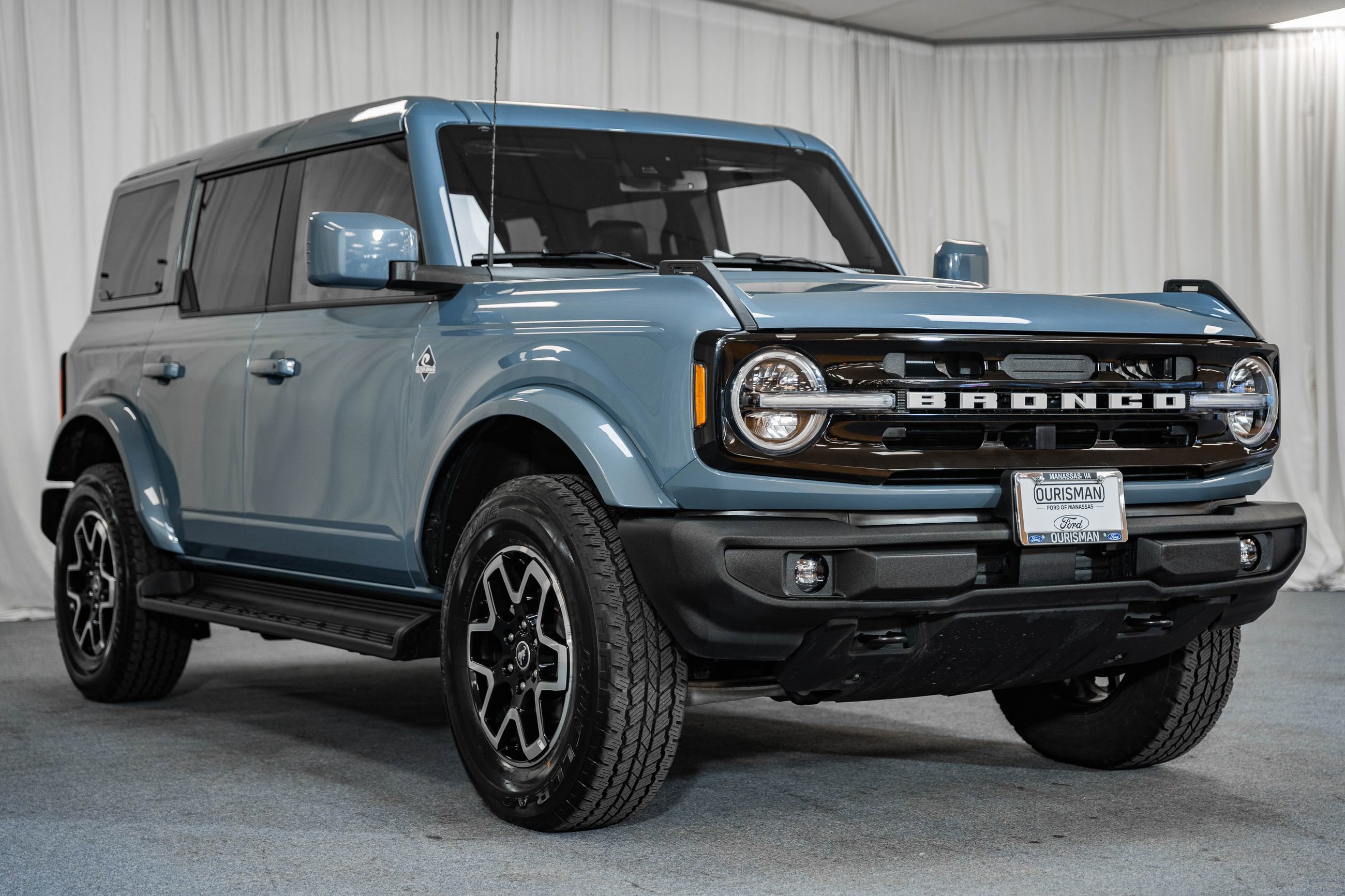 Certified 2025 Ford Bronco Outer Banks