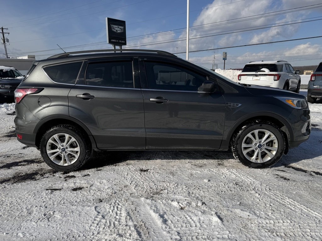 Used 2018 Ford Escape SE image 9