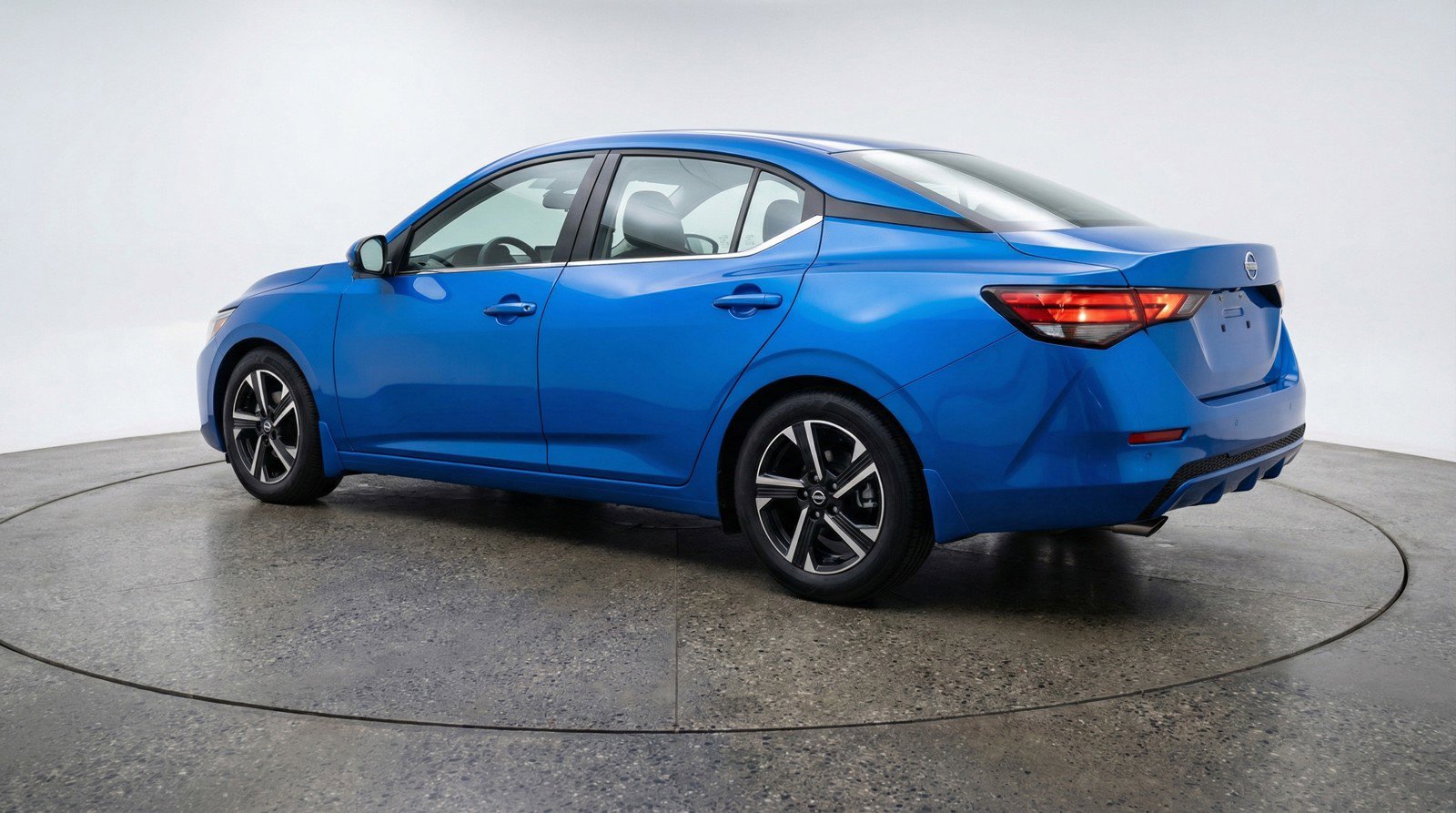 Used 2025 Nissan Sentra SV FWD image 6