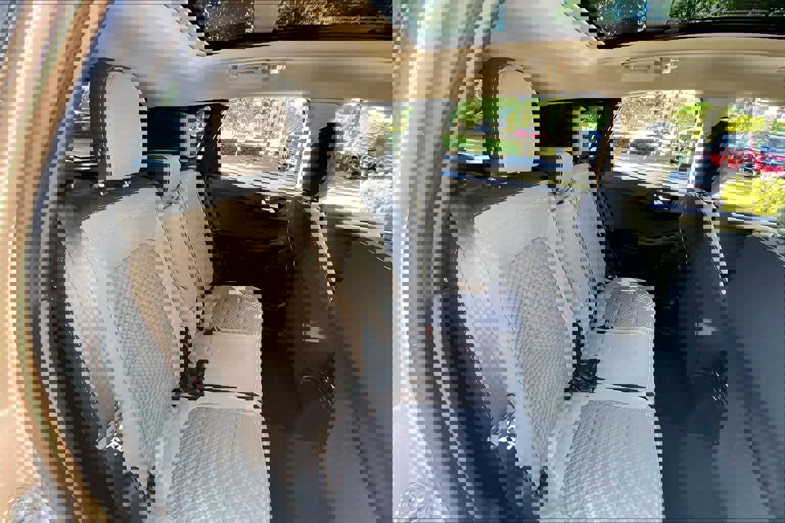 Used 2020 Ford Escape SE image 21