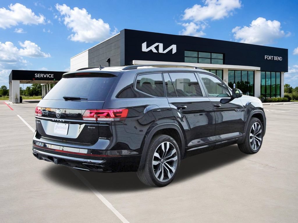 Used 2023 Volkswagen Atlas SEL R-Line AWD/4WD image 5