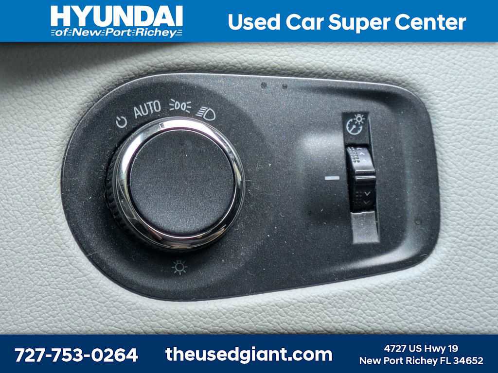 Used 2016 Cadillac SRX Luxury w/ Driver Awareness Package AWD/4WD image 32