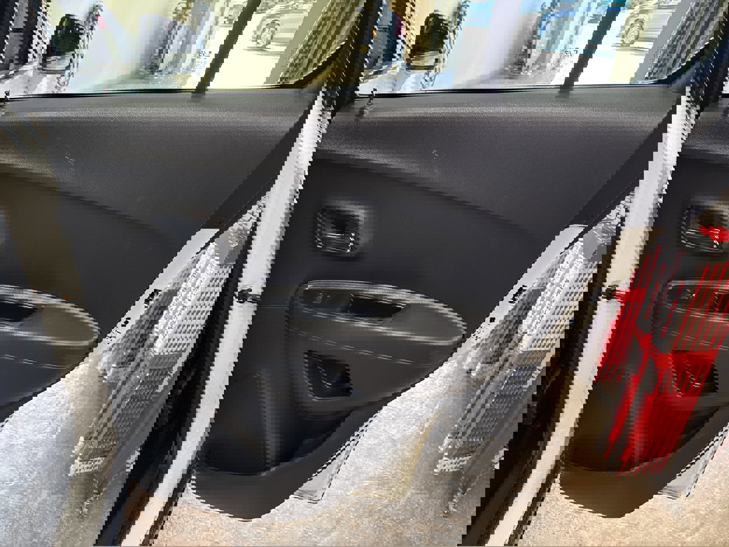 Used 2018 Chevrolet Trax LT w/ LT Convenience Package FWD image 28