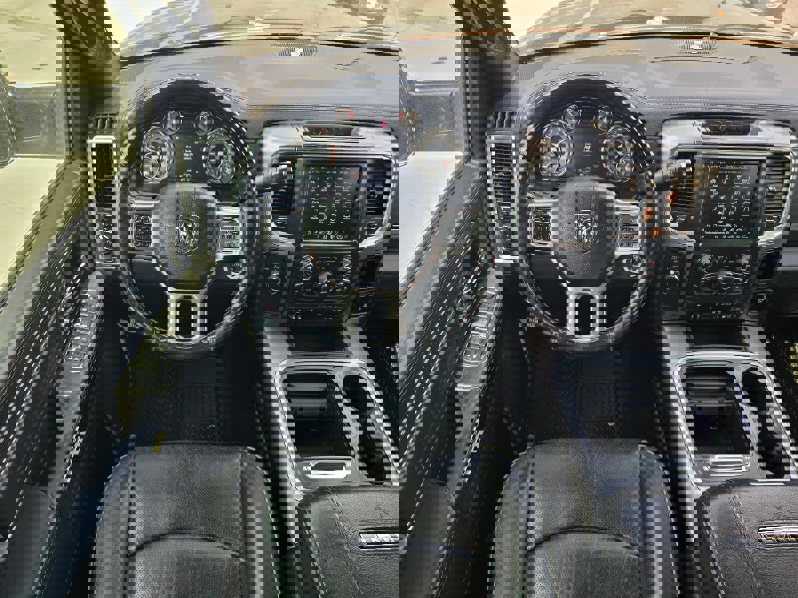 Used 2016 RAM 3500 Laramie Longhorn image 16