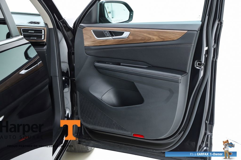 Used 2024 Volkswagen Atlas SE w/ Panoramic Sunroof Package FWD image 32