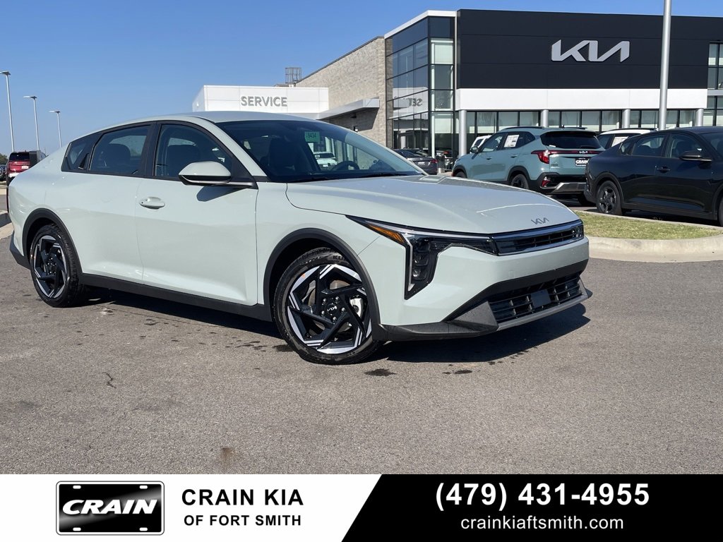 New 2025 Kia K4 EX