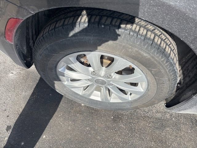 Used 2017 Chrysler Pacifica Touring-L image 6