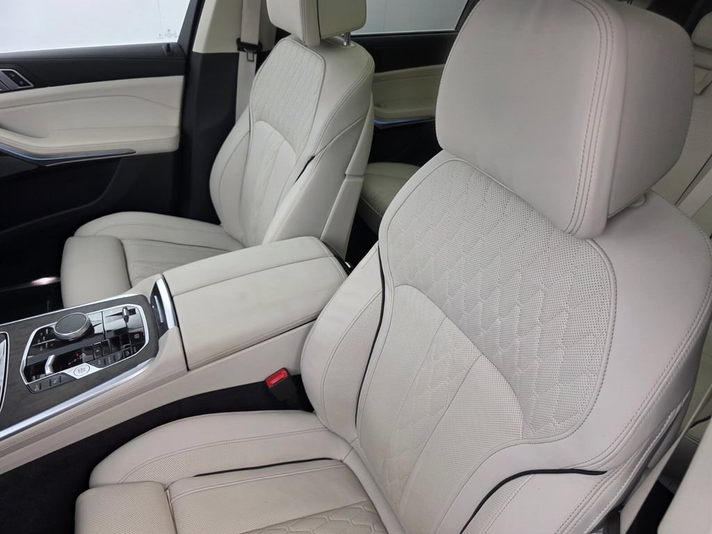Certified 2024 BMW X7 xDrive40i w/ Premium Package AWD/4WD image 11