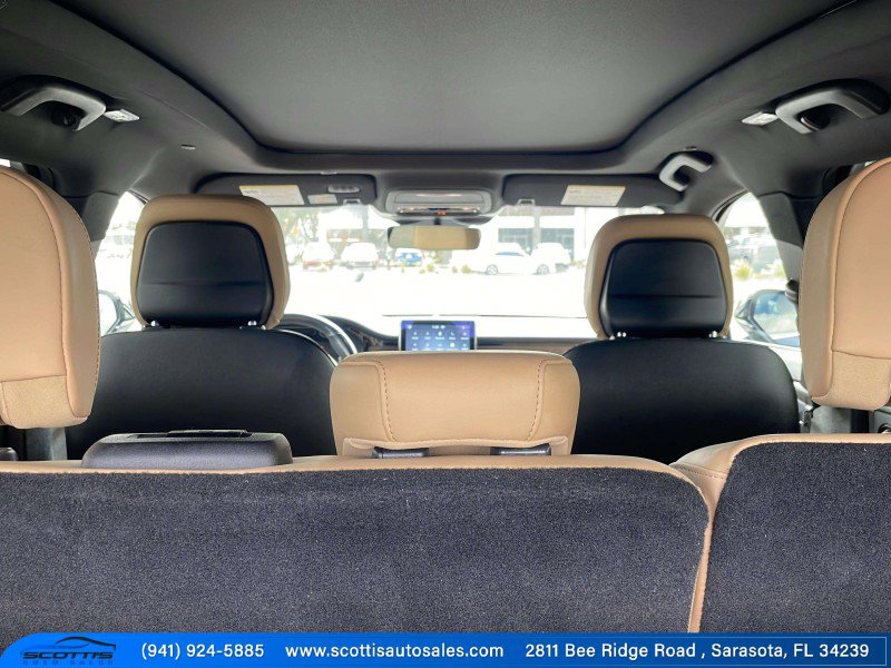 Used 2020 Lincoln Corsair Reserve w/ Equipment Group 201A image 13