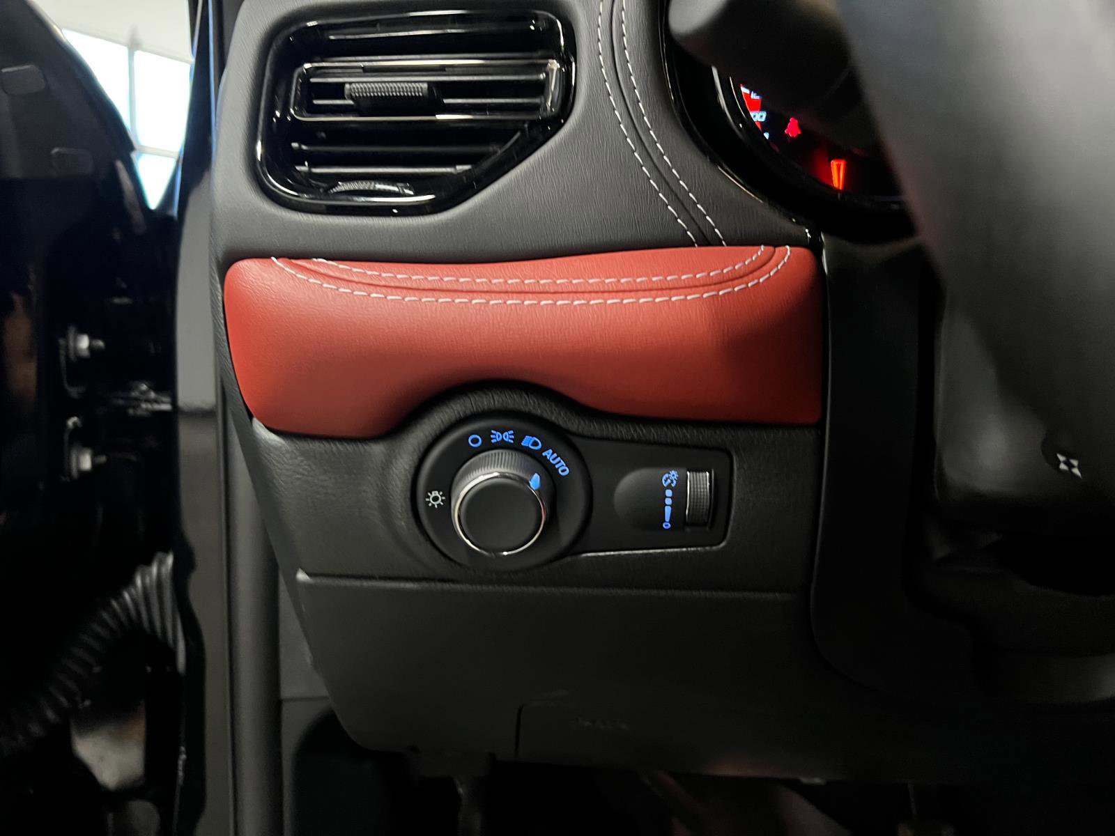 Used 2024 Dodge Durango SRT Hellcat AWD/4WD image 13