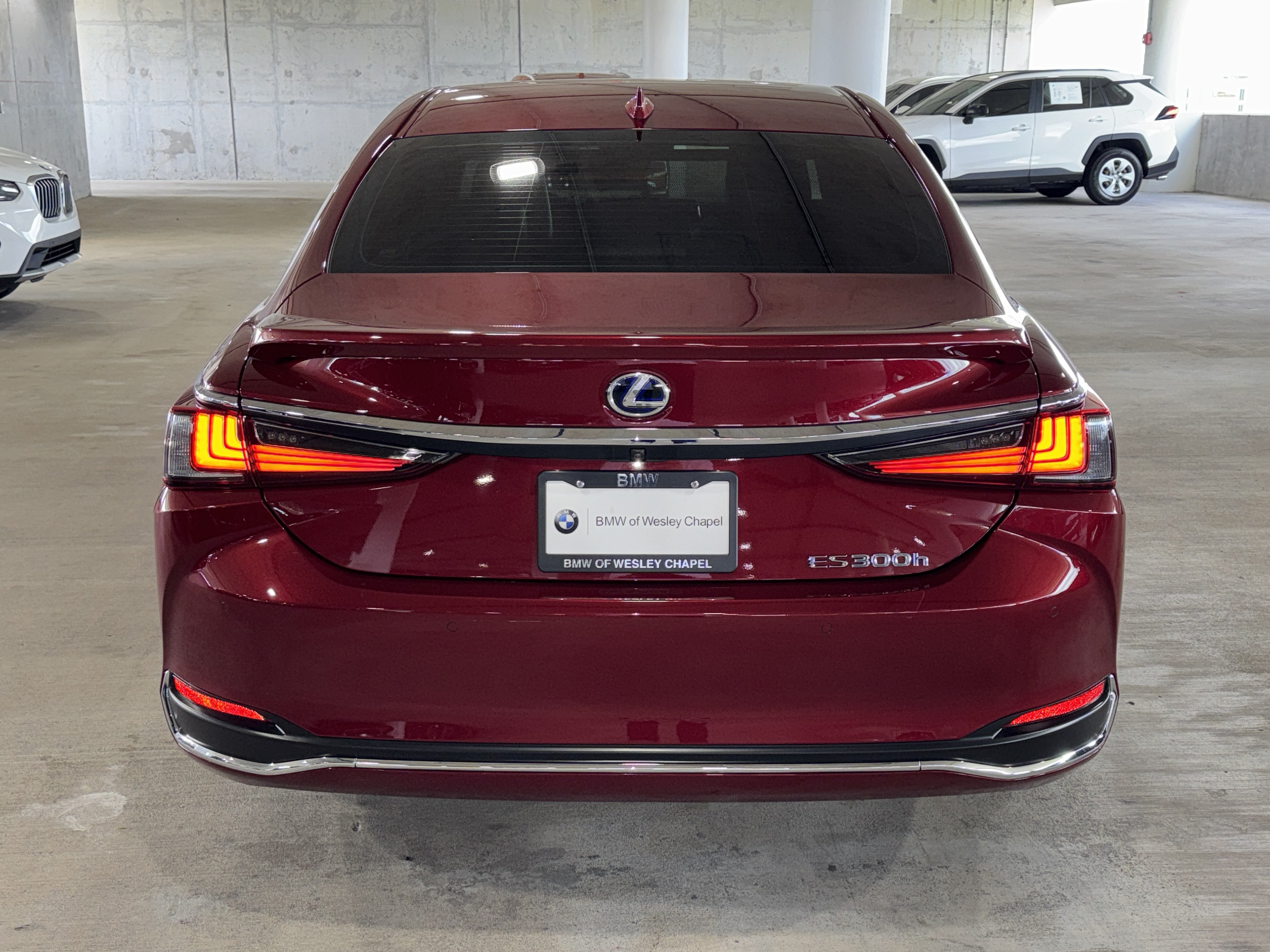 Used 2022 Lexus ES 300h Ultra Luxury w/ Accessory Package 2 FWD image 7