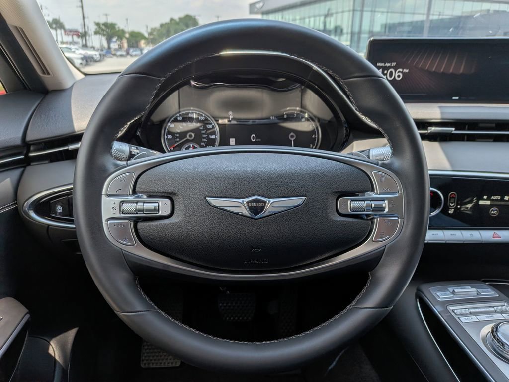 Used 2025 Genesis GV70 2.5T AWD/4WD image 15