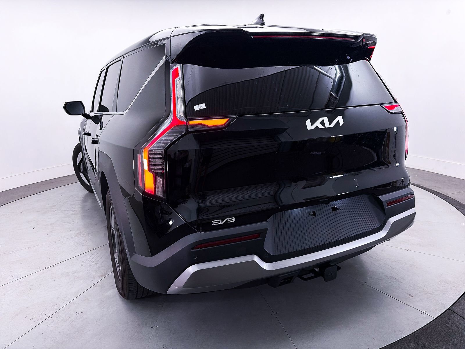 Used 2024 Kia EV9 Light Long Range RWD image 8