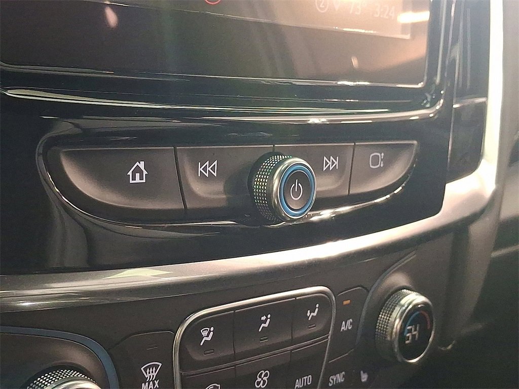 Used 2022 Chevrolet Traverse LT w/ LT Premium Package image 20