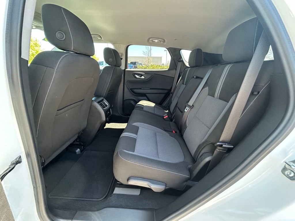Used 2025 Chevrolet Blazer LT AWD/4WD image 26