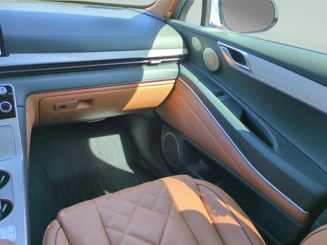 Used 2025 Genesis GV80 3.5T Prestige image 13