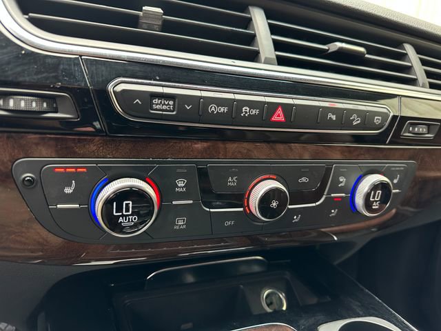 Used 2019 Audi Q7 3.0T Premium w/ Cold Weather Package image 30