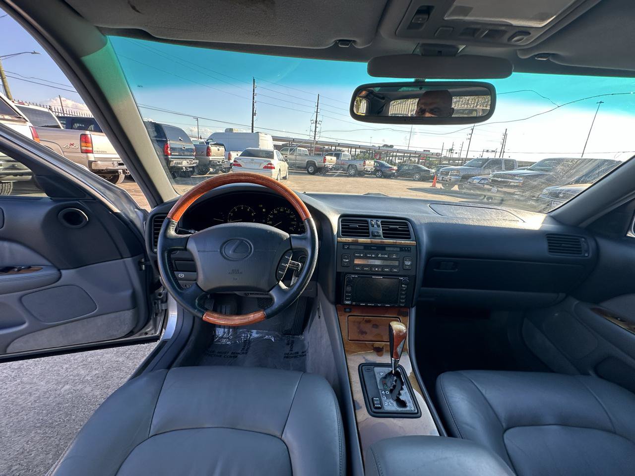 Used 1999 Lexus LS 400 w/ Premium Pkg RWD image 42
