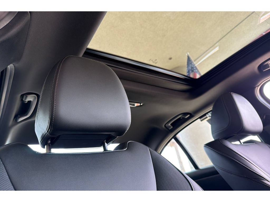 Used 2025 BMW 330i Sedan RWD image 17