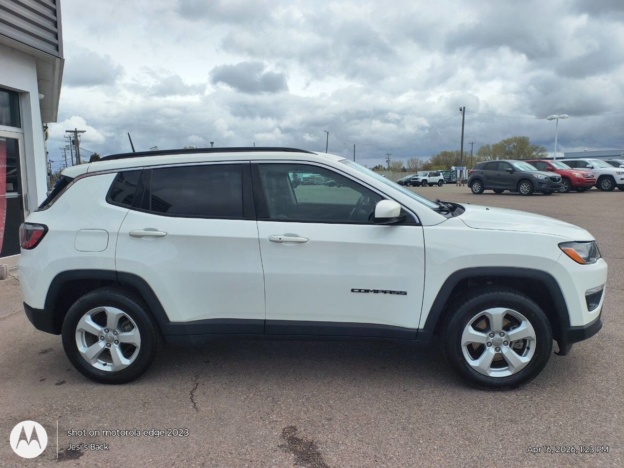 Used 2017 Jeep Compass Latitude AWD/4WD image 5