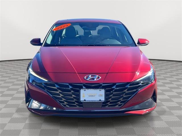 Used 2023 Hyundai Elantra Limited image 2