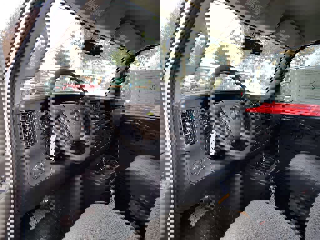 New 2025 Chevrolet Express 2500 w/ Driver Convenience Package image 20