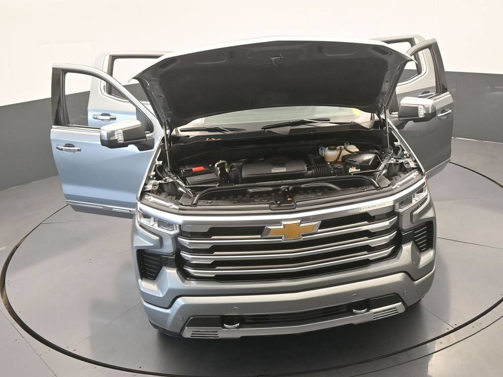 Used 2024 Chevrolet Silverado 1500 High Country w/ Technology Package AWD/4WD image 86