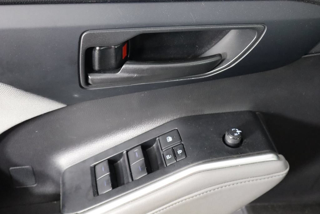 Used 2022 Toyota Highlander L AWD/4WD image 22