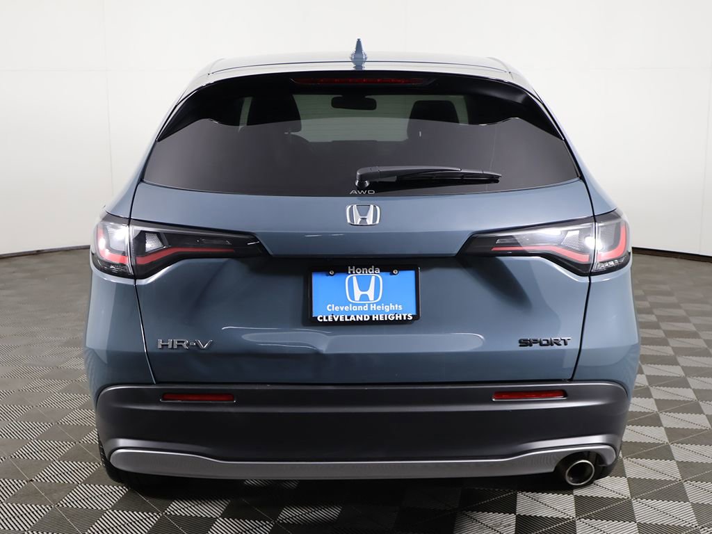Used 2025 Honda HR-V Sport image 11