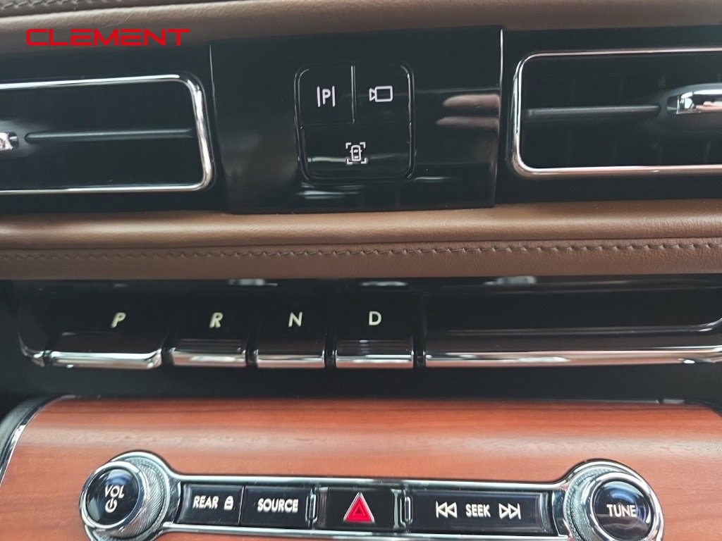 Used 2021 Lincoln Aviator Reserve w/ Equipment Group 208A image 25