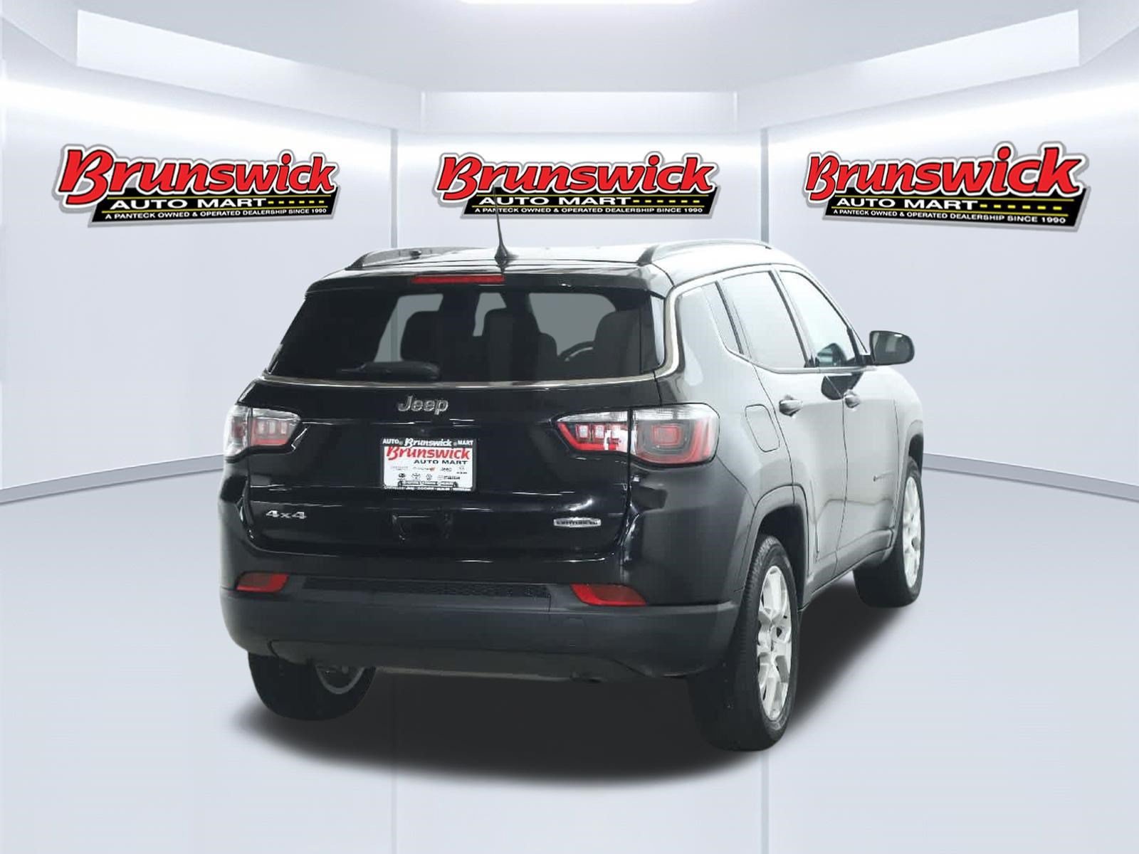 Used 2023 Jeep Compass Latitude AWD/4WD image 46