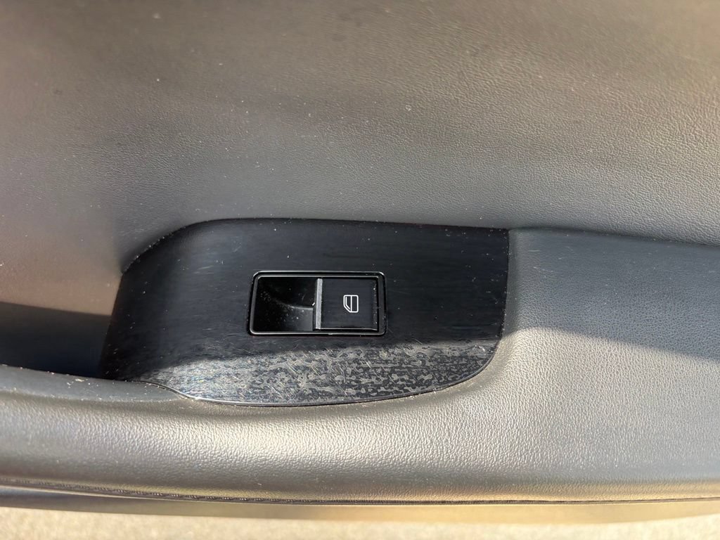 Used 2025 MAZDA MAZDA3 s FWD image 29