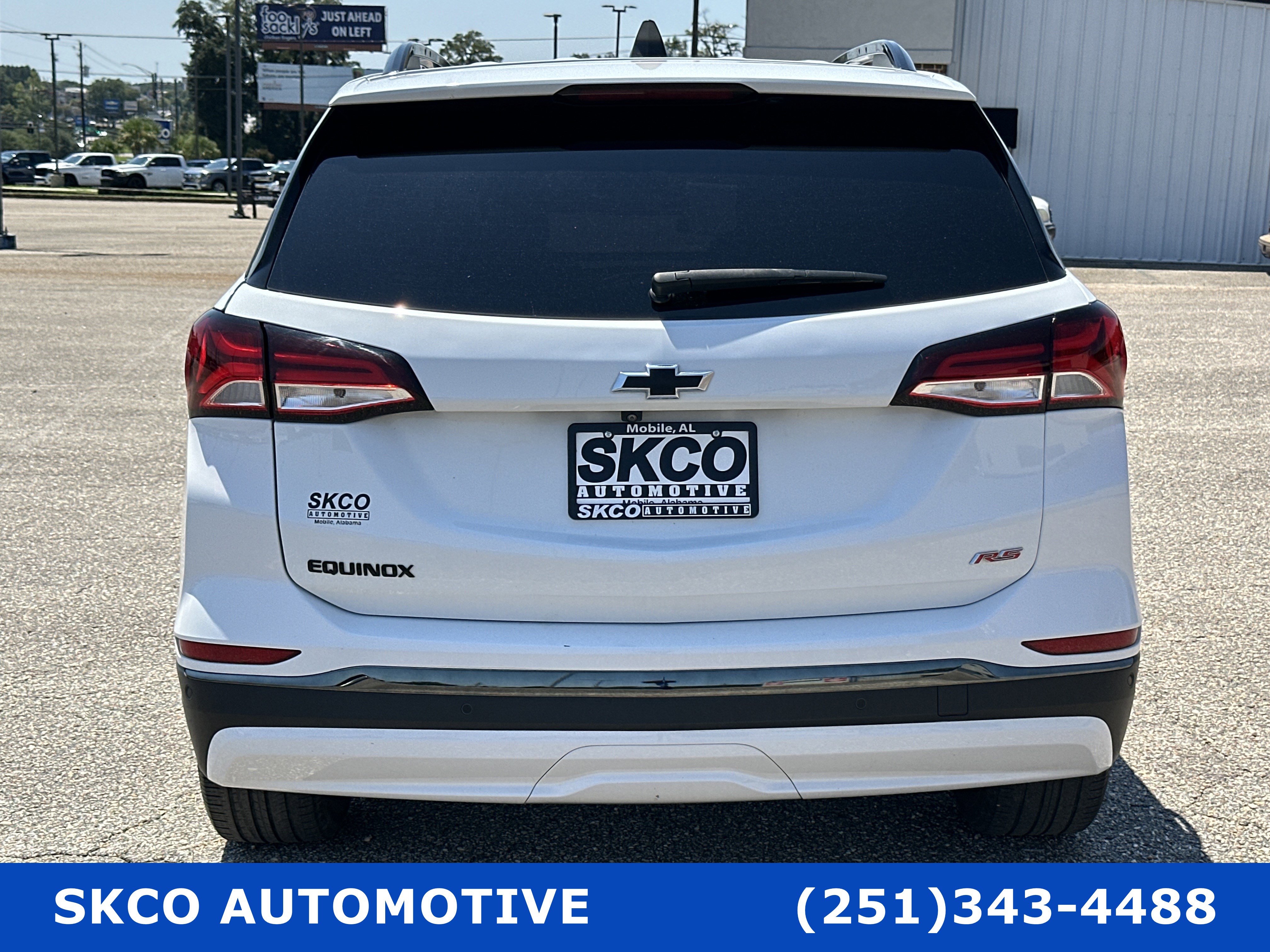 Used 2022 Chevrolet Equinox RS w/ Infotainment Package image 28