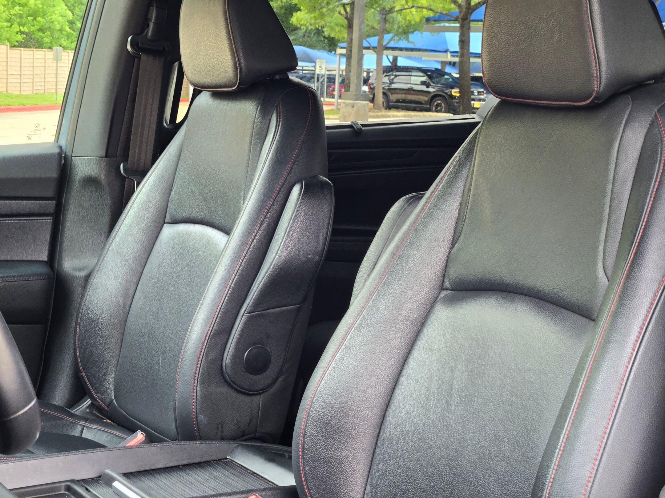 Used 2024 Honda Odyssey Sport image 12