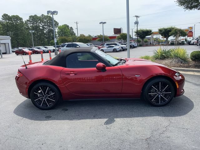 Used 2024 MAZDA MX-5 Miata Grand Touring RWD image 9