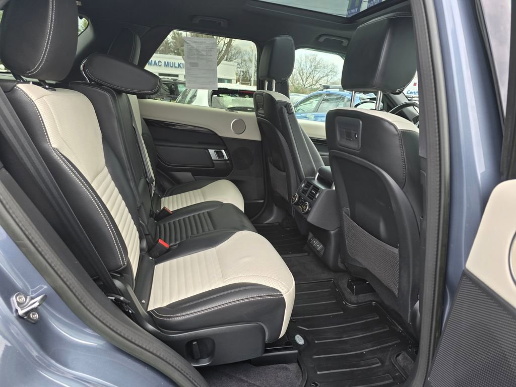 Used 2023 Land Rover Discovery S R-Dynamic AWD/4WD image 13