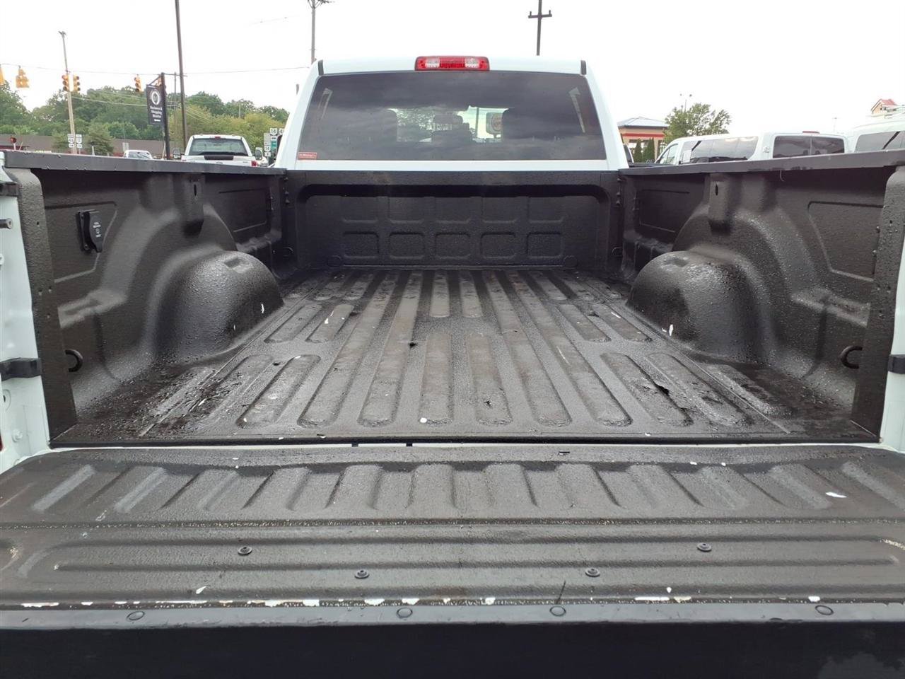 Used 2024 RAM 2500 Tradesman w/ Chrome Appearance Group AWD/4WD image 15